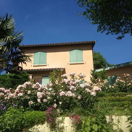 Le Relais Des Malettes D'hotes Bed & Breakfast *